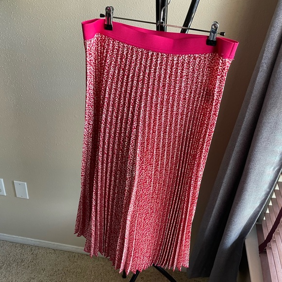 Vince Camuto midi skirt - Picture 8 of 8